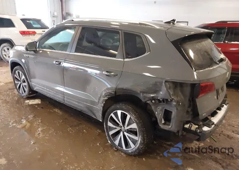 2022 Volkswagen Taos 1.5T Se из США, поврежденный, VIN 3VVYX7B26NM090640